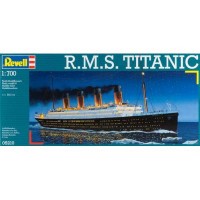 Сборная модель Revell Пароход R.M.S. Titanic 1:700 (5210)