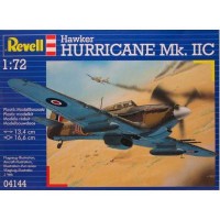 Сборная модель Revell Истребитель-бомбардировщик Hawker Hurricane Mk II C 1:72 (4144)